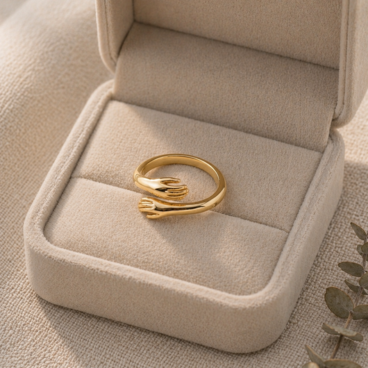 Gold Hug Ring VIP